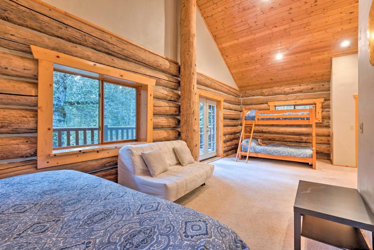 Riverfront Gold Bar Log Cabin Near Stevens Pass! Luaran gambar