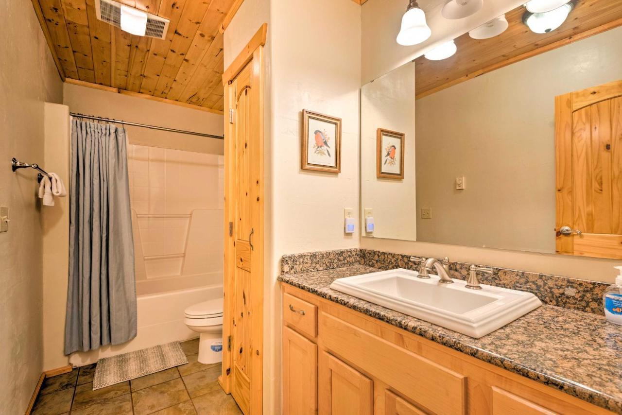 Riverfront Gold Bar Log Cabin Near Stevens Pass! Luaran gambar